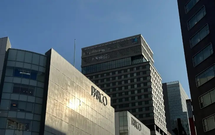 天神にある福岡PARCO本館の外観