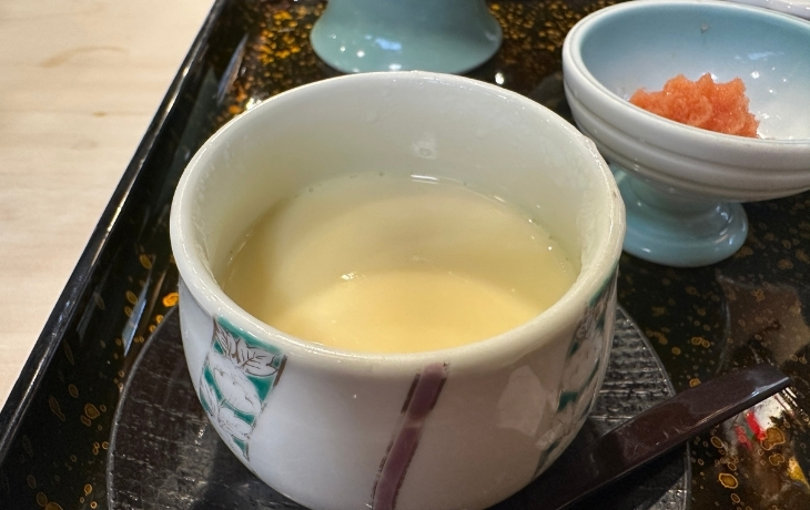 稚加榮の昼定食で提供された茶碗蒸し