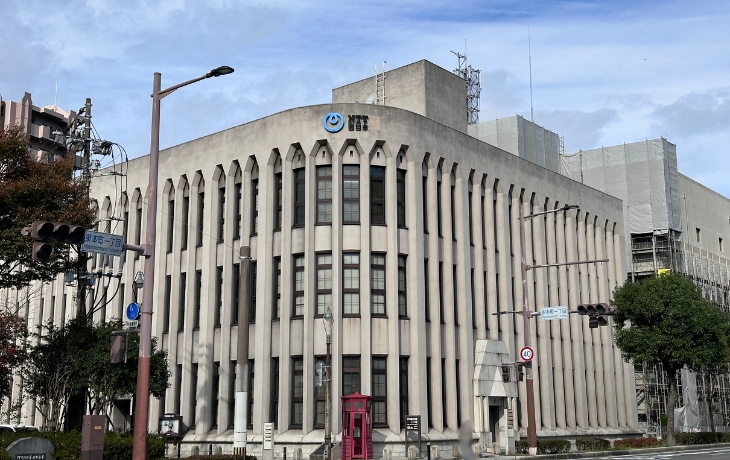 門司電気通信レトロ館のレトロな建物外観
