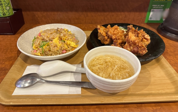 中華食堂小明の鶏の唐揚げと炒飯のコンビメニュー